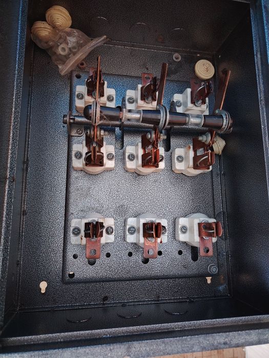 Щит с рубильником 100 А ЯРВ 100 2 М