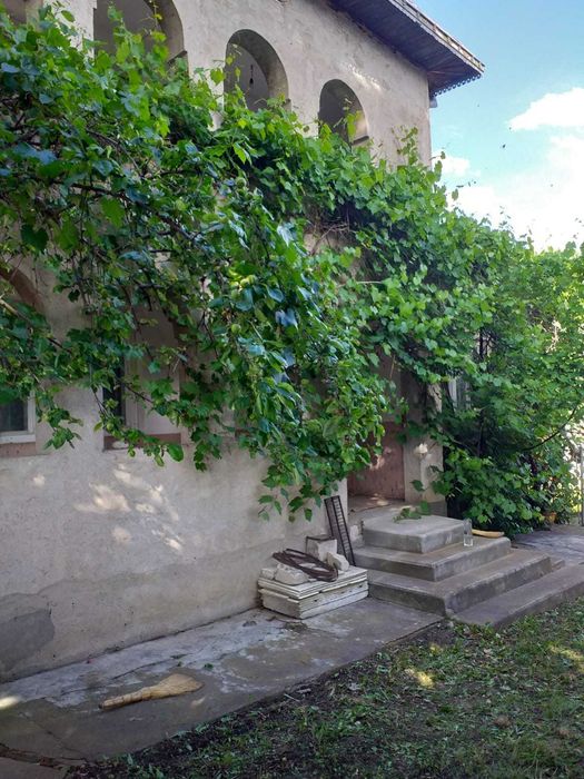 Casa de vanzare + Anexe + teren 1ha Solonet / Suceava