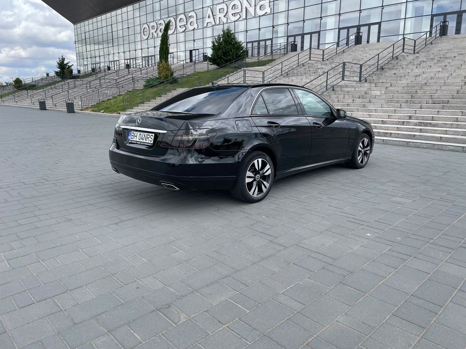 Vând Mercedes-Eclasse