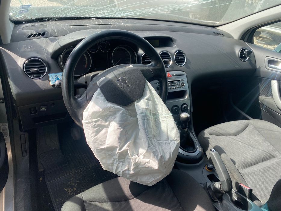 Пежо 308 1.6 бензин 120кс на части