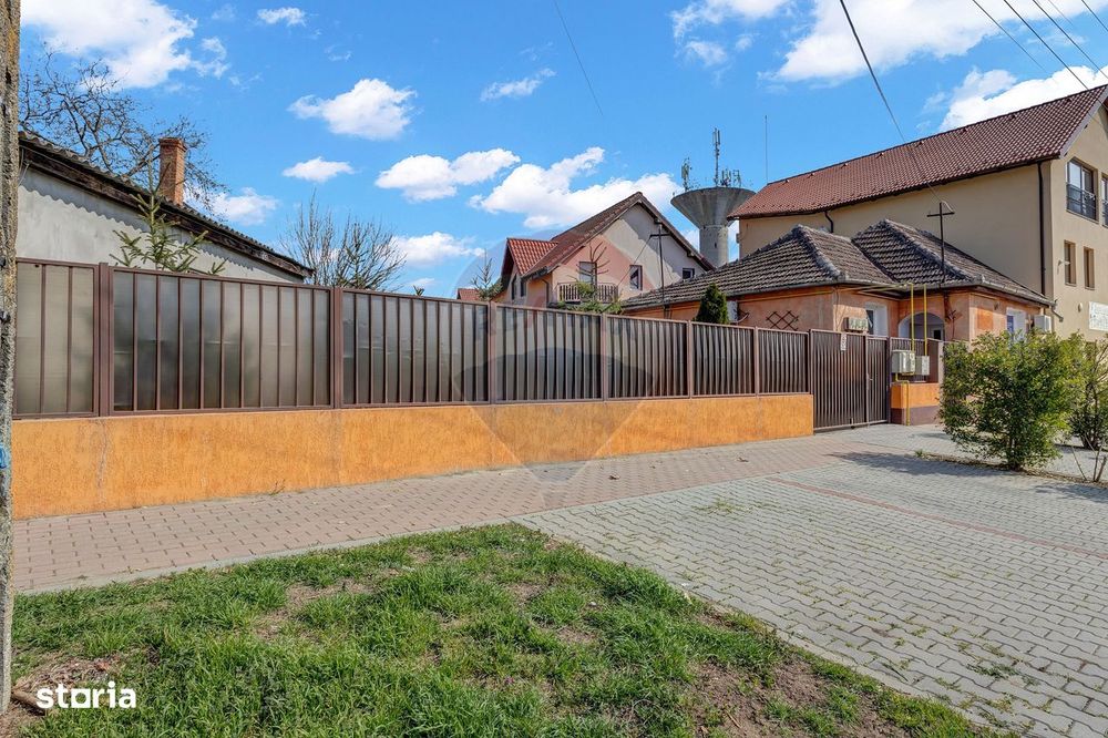 Oportunitate rară în Chișineu-Criș: locuință și spații comerciale