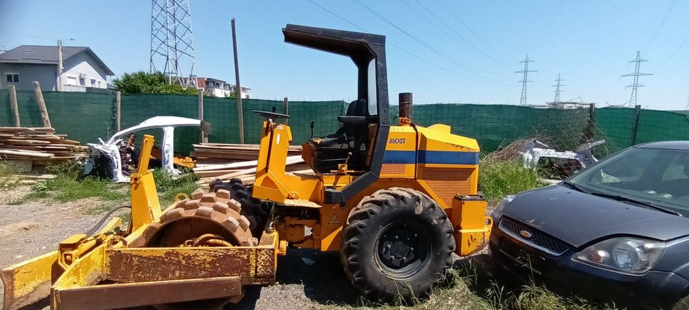 Cilindru compactor cu lame nivelare