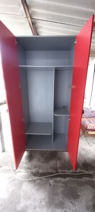 Детский шкаф в хорошем состоянии