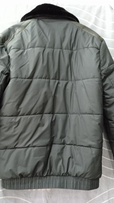 Продам куртки мужские.