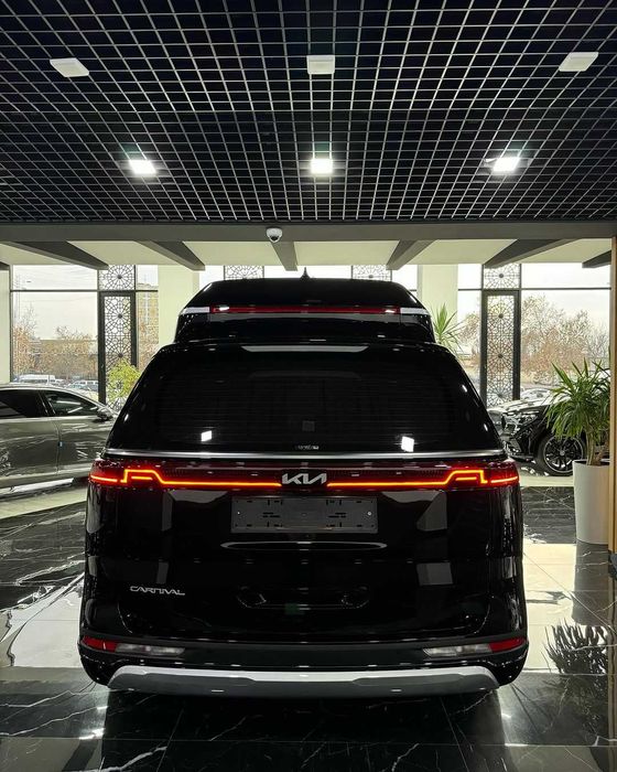 KIA Carnival HI-Limousine 2023