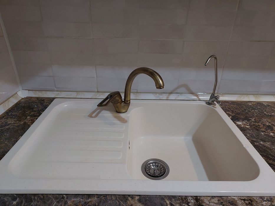 Кухонный гарнитур все отдам за 400000Без Торга!(Газовая Плита,Кухон