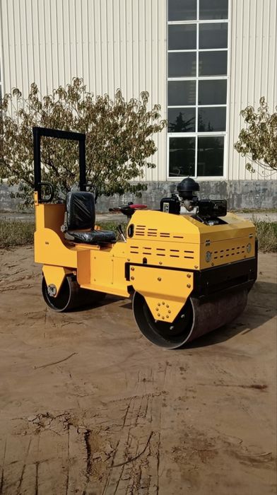 Тротуарный мини каток 1 тонник