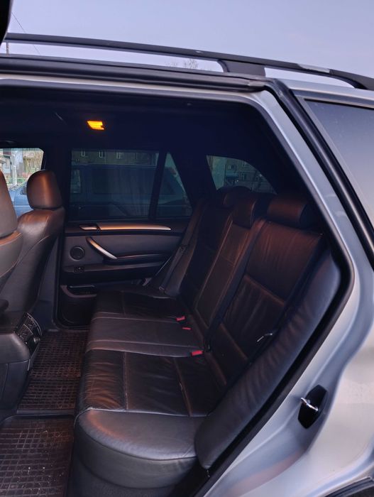 Продам БМВ х5 е53