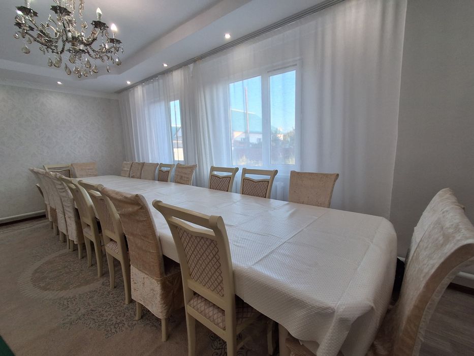 Стол 5 мет. 40000(без стульчиков)