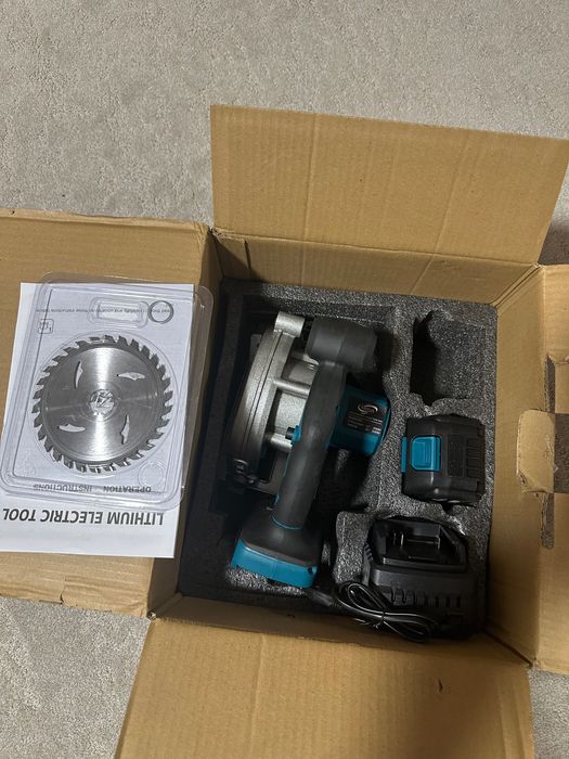 Fierastrau circular electric nou cu acumulator