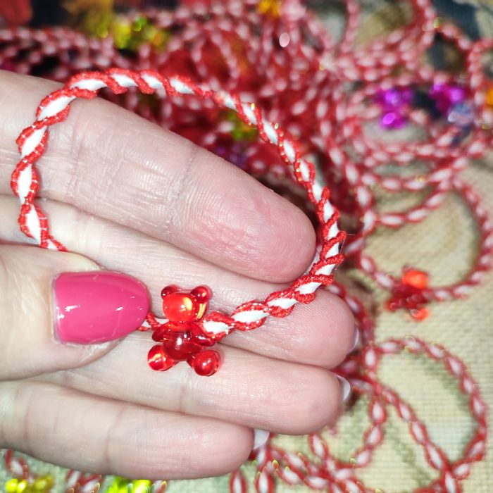 Ръчно изработени мартеници