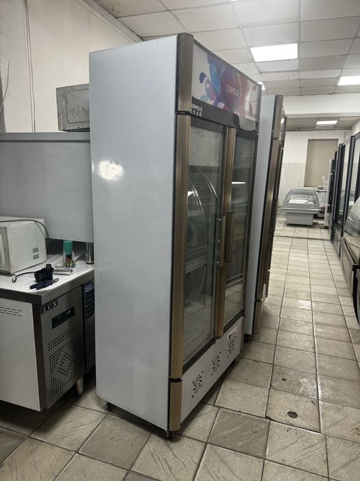 Продам двухдверный холодильник, обьем 588 литров