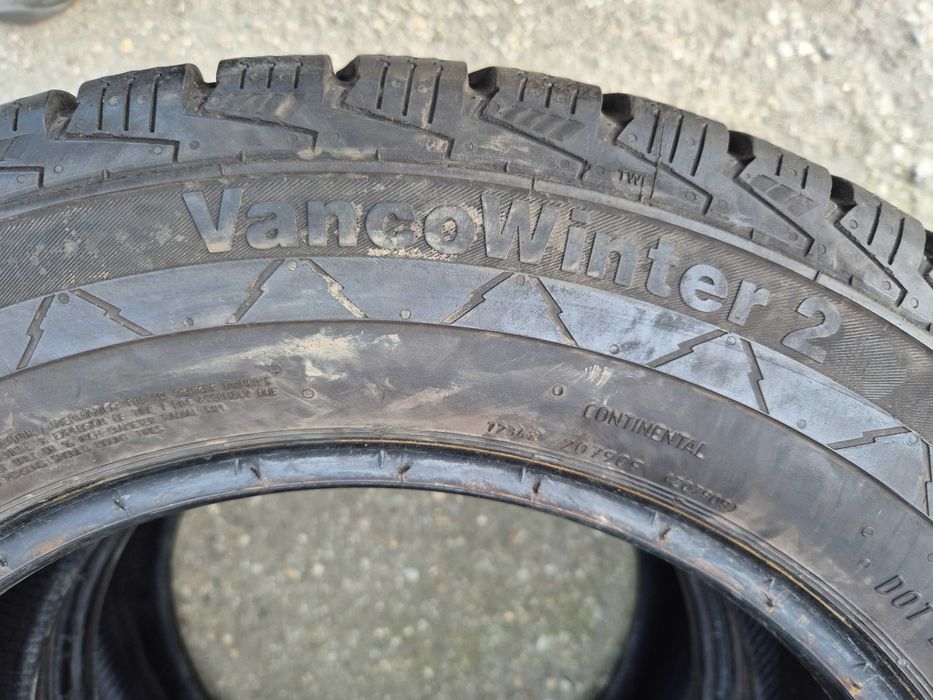 2 Anvelope M+S - 205/65/16C - Continental - CA NOI - DOT 2013 !