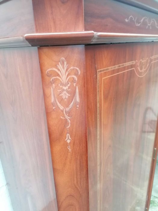 Луксозен шкаф за обувки