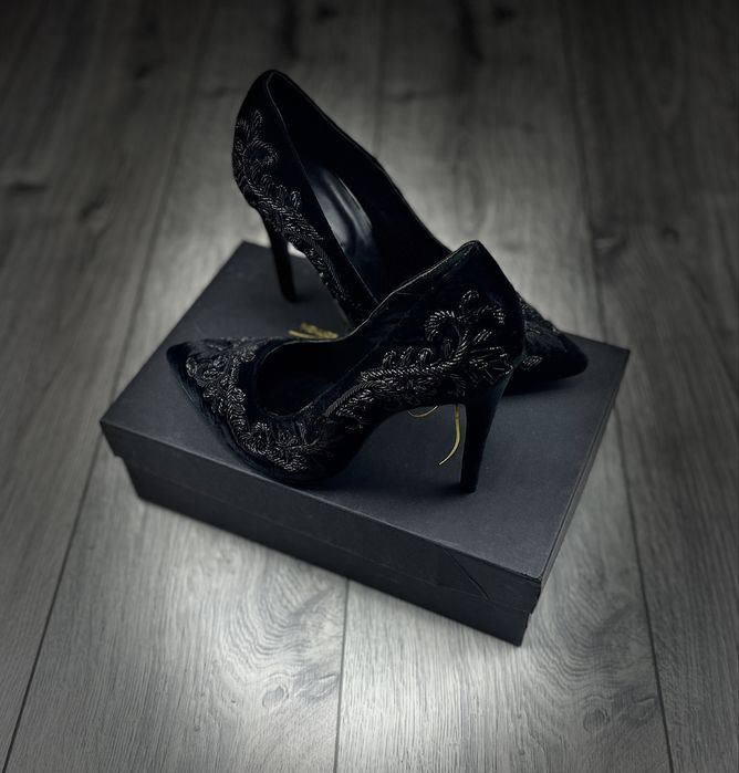 Lichidare stoc pantofi ocazie
