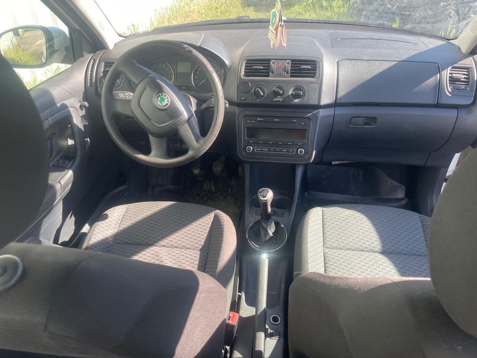 SKODA Fabia 2012 — imagine 4