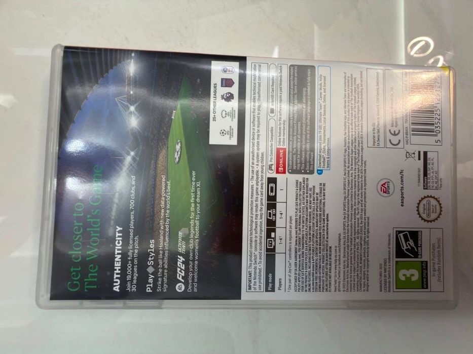 Nintendo Switch OLED (64GB) + 256GB MicroSD + EA FC 24 – Пълен комплект, КАТО НОВ!