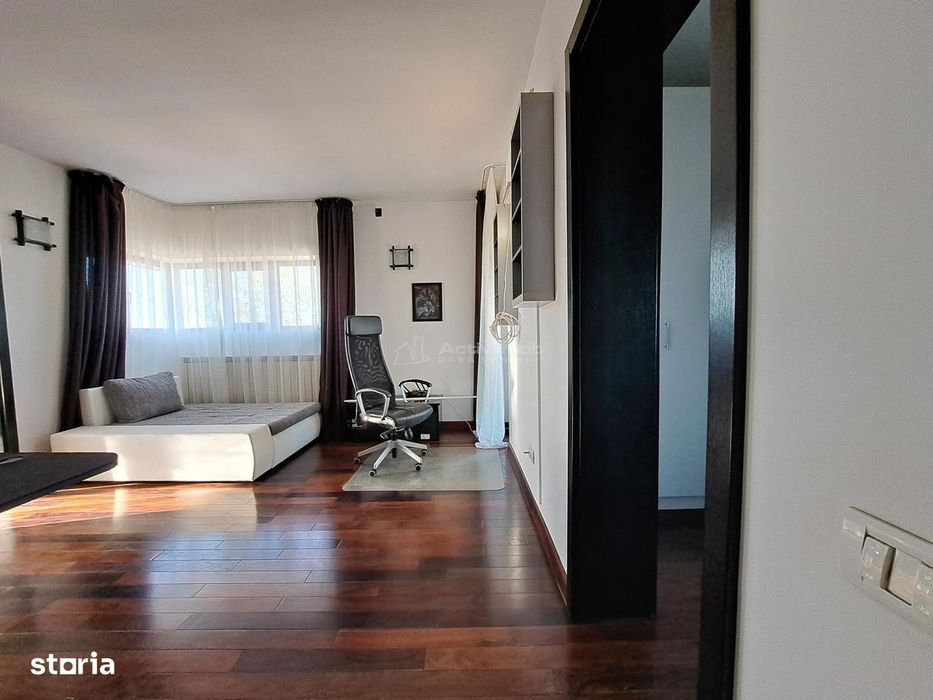 Casa cu piscina - Buftea - 8 camere - 4 bai - 620mp - 2500mp teren