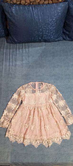 Rochiță clopoțel cu dantelă roz