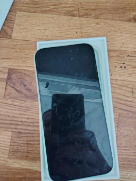 IPhone 15 128GB в гаранция