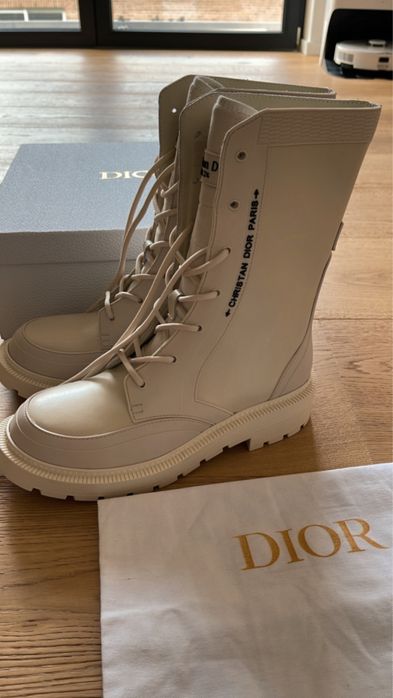 CD бежови ботуши