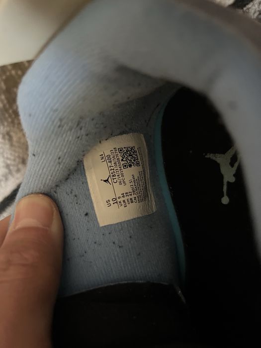 Jordan 4 university blue