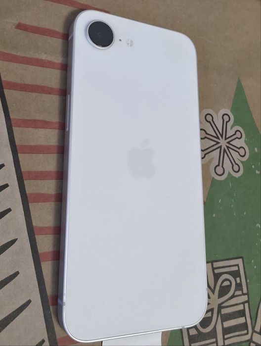 ЧИСТО НОВ 128GB iPhone 16e | 16 e Гаранция A1 2027г. White | Бял
