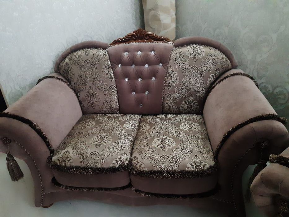 Мягкая мебель для зала