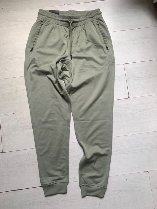 Under Armour • USA