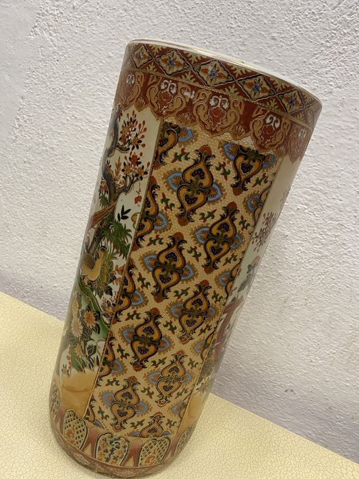 Голяма китайска ваза от порцелан