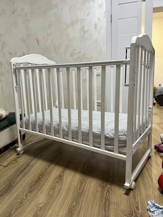 Детская кроватка