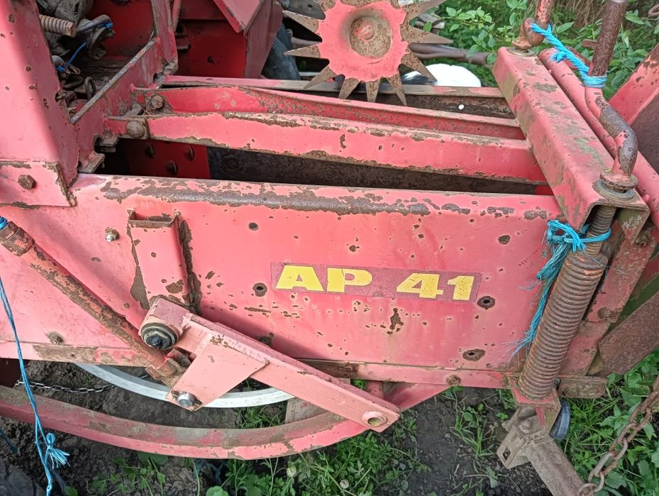 Vând presă de balotat ,