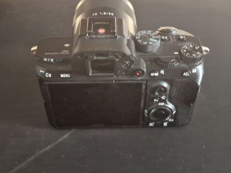Sony A7 III (A7M3/A73) Body + Obiectiv Sony Sonnar T* FE 55mm f/1.8 ZA Carl Zeiss