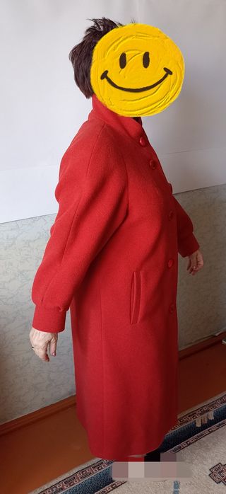 Пальто женское..