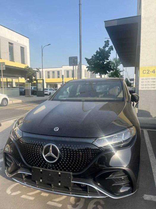 Mercedes Benz eqe500 full position