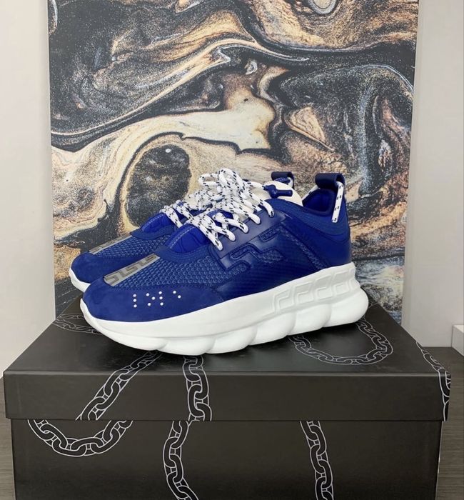 Vand chain reaction blue and white