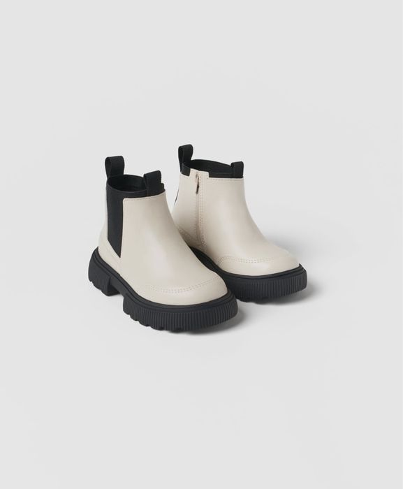 Продам ботинку для девочек