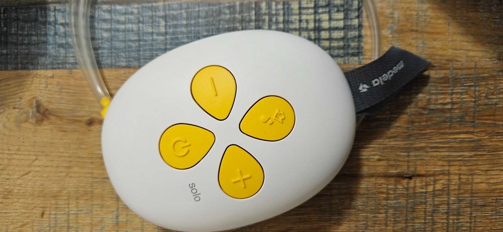 Електрическа помпа за кърма MEDELA SOLO + Подарък Medela Calma