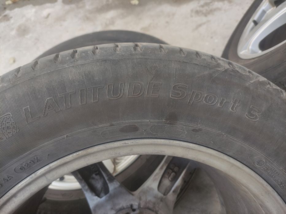 Джанти с летни  гуми 5х114.3  245/60/18