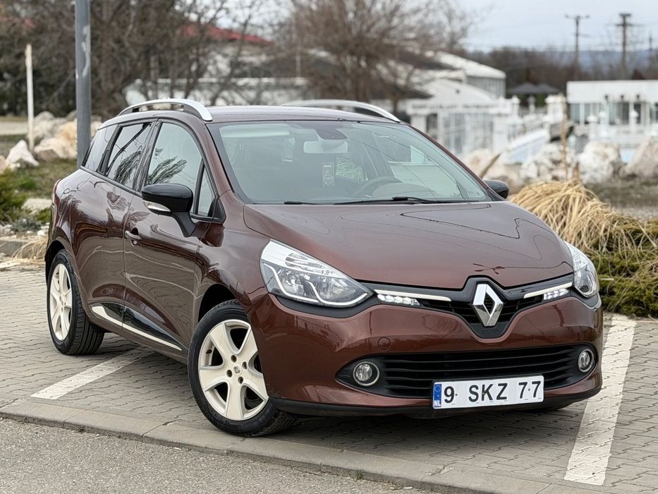 Renault Clio 1.5dci 90cp/Navigatie R-link/Climatronic/Keyless go-entry/Int bicolor