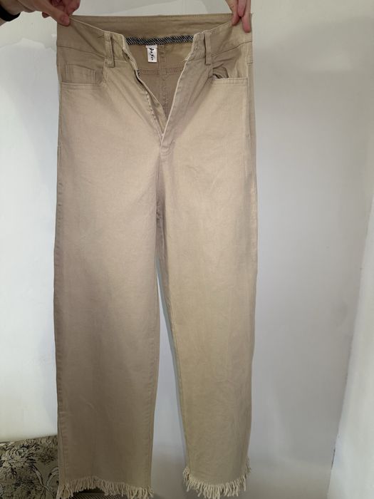 Джинсы бежевые женские