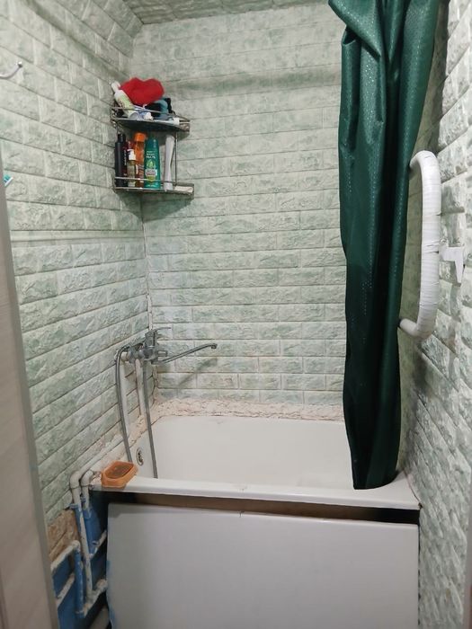 Срочно продам квартиру сергели 4 2/8/9 41500& метро Турон