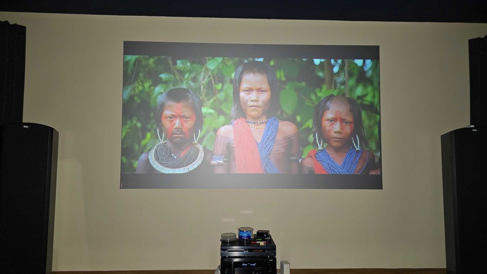 Videoproiector Panasonic PT-AT6000E