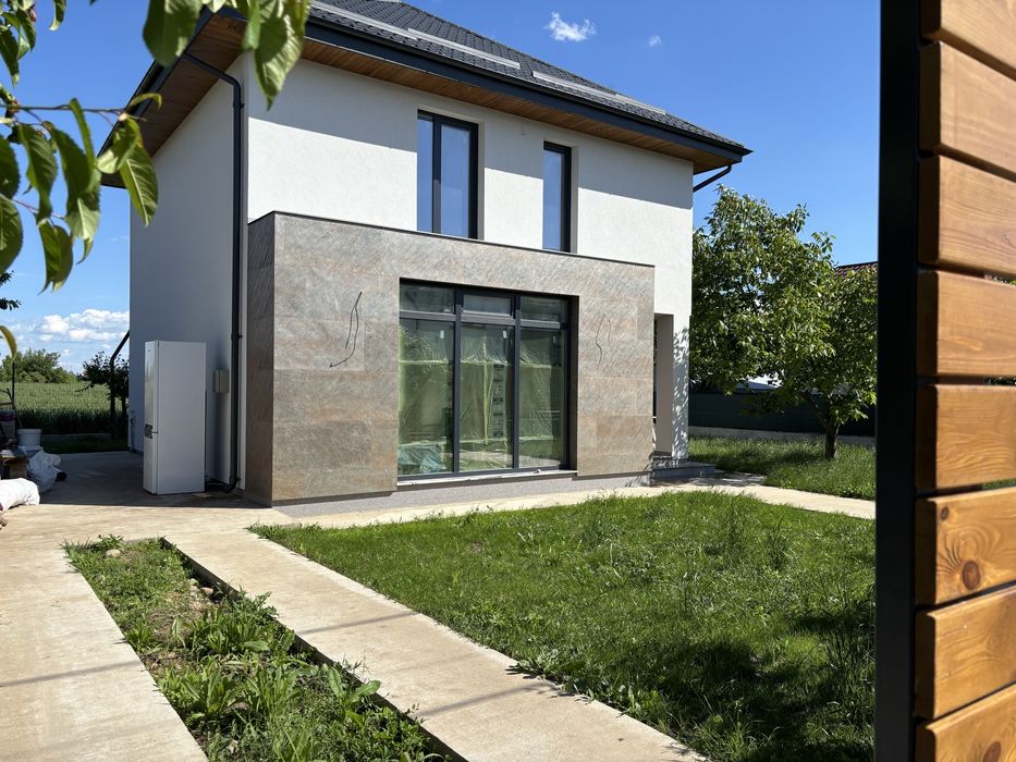 Casă P+1, 113 mp utili, 3 dormitoare – Dragomirești-Vale