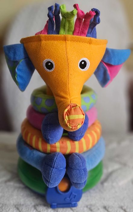 Музикално слонче Tiny Love Stack & Ball Elephant