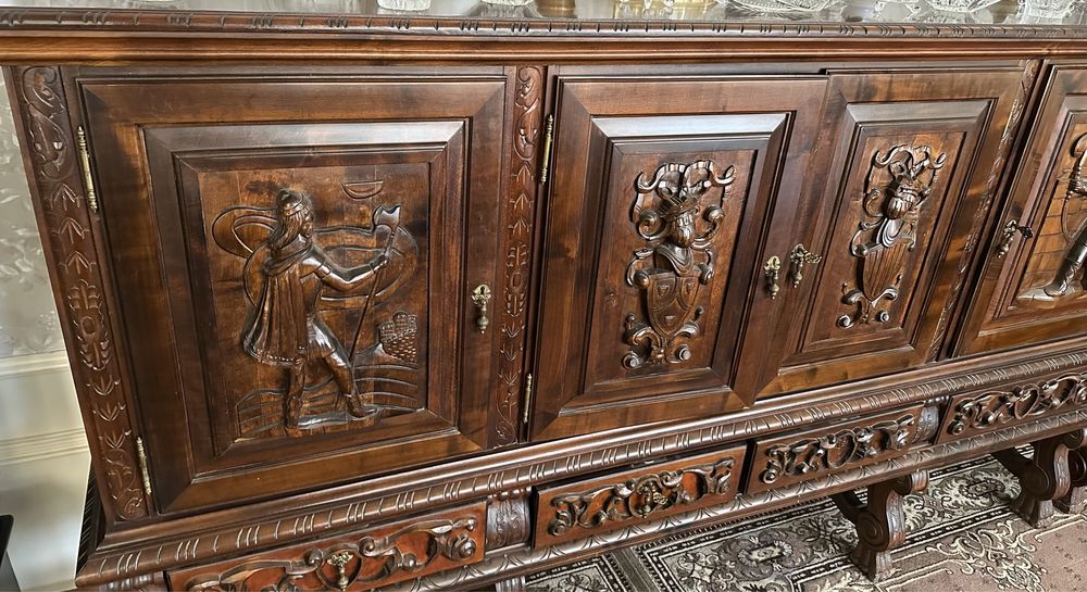 Антикварная мебель