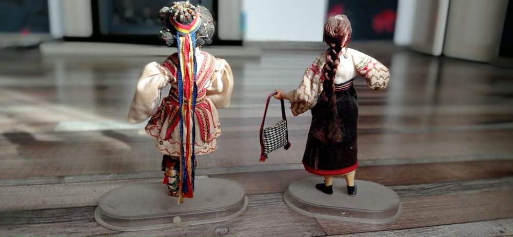 Păpuși de colecție  în costum popular  românesc