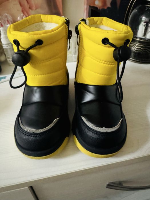 Продам сапожки зимние детские