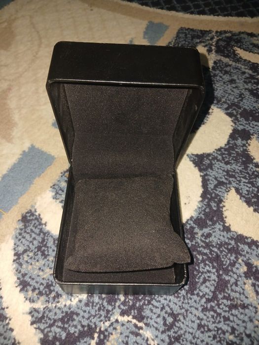 Футляр для часов укращений