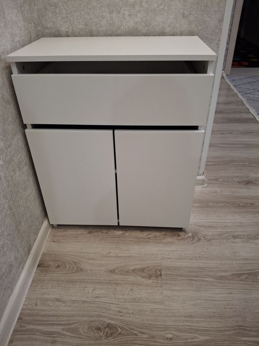 Комод.     белый